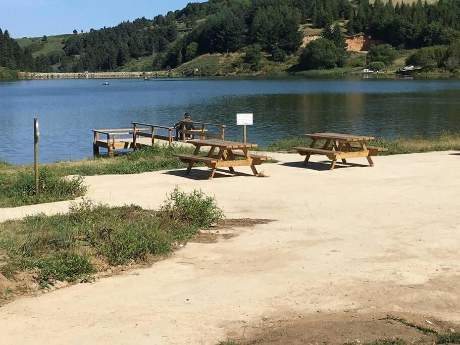 Le Gite Des Genets Coucouron Εξωτερικό φωτογραφία